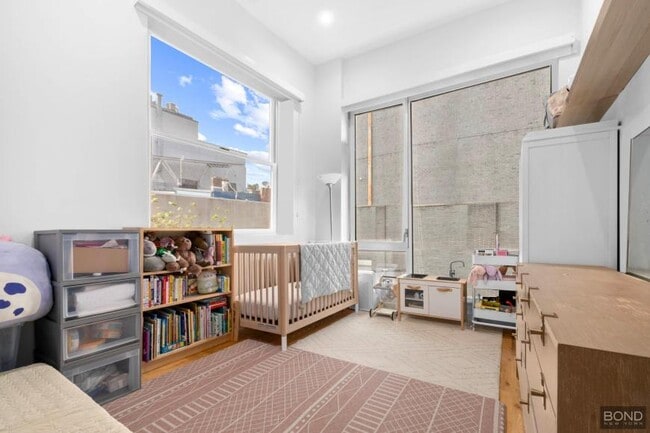 Building Photo - 2 bedroom in Brooklyn NY 11211
