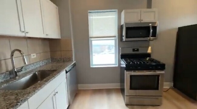 Building Photo - 2286 S Blue Island Ave