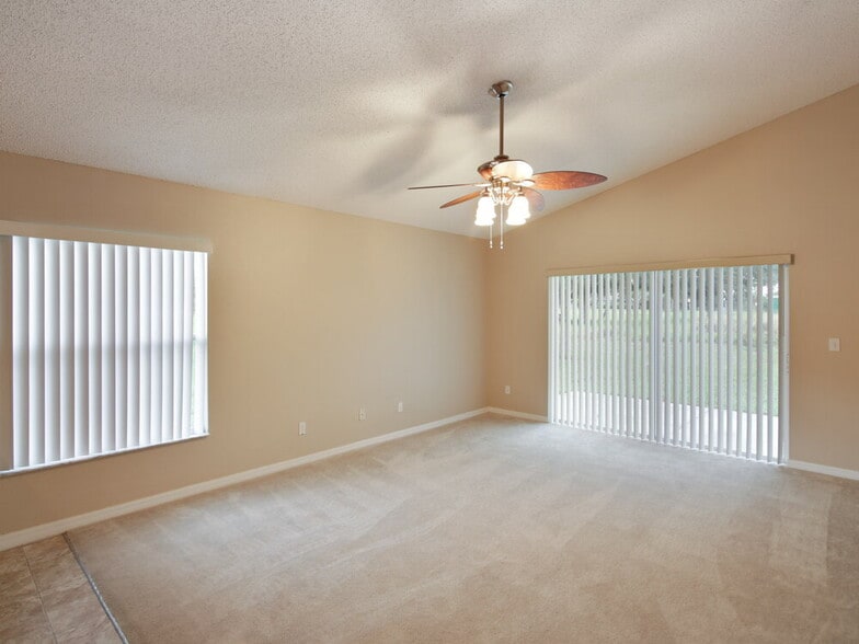 Building Photo - 3005 Lorimer Ct