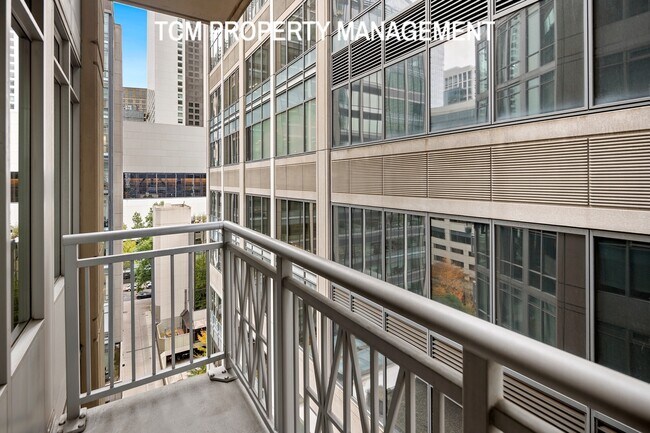 Building Photo - 819 Virginia St