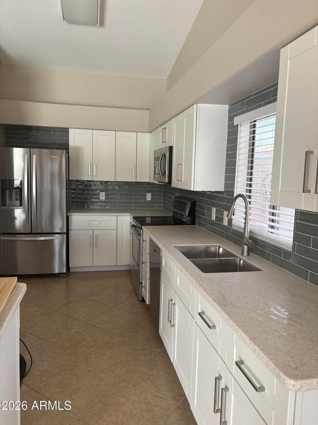 Building Photo - 13221 W Ocotillo Ln