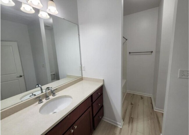 Building Photo - 4405 Turnworth Arch