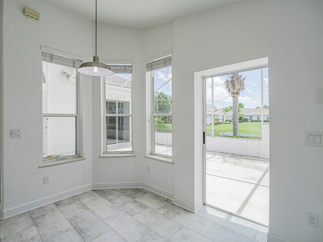 Building Photo - 1700 Aynsley Way