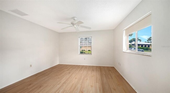 Building Photo - 515 Rousseau Dr