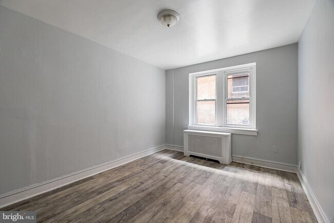 Building Photo - 7250 Chestnut St