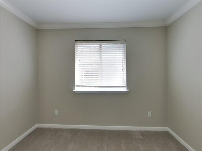 Building Photo - 21478 Olympic Forest Dr