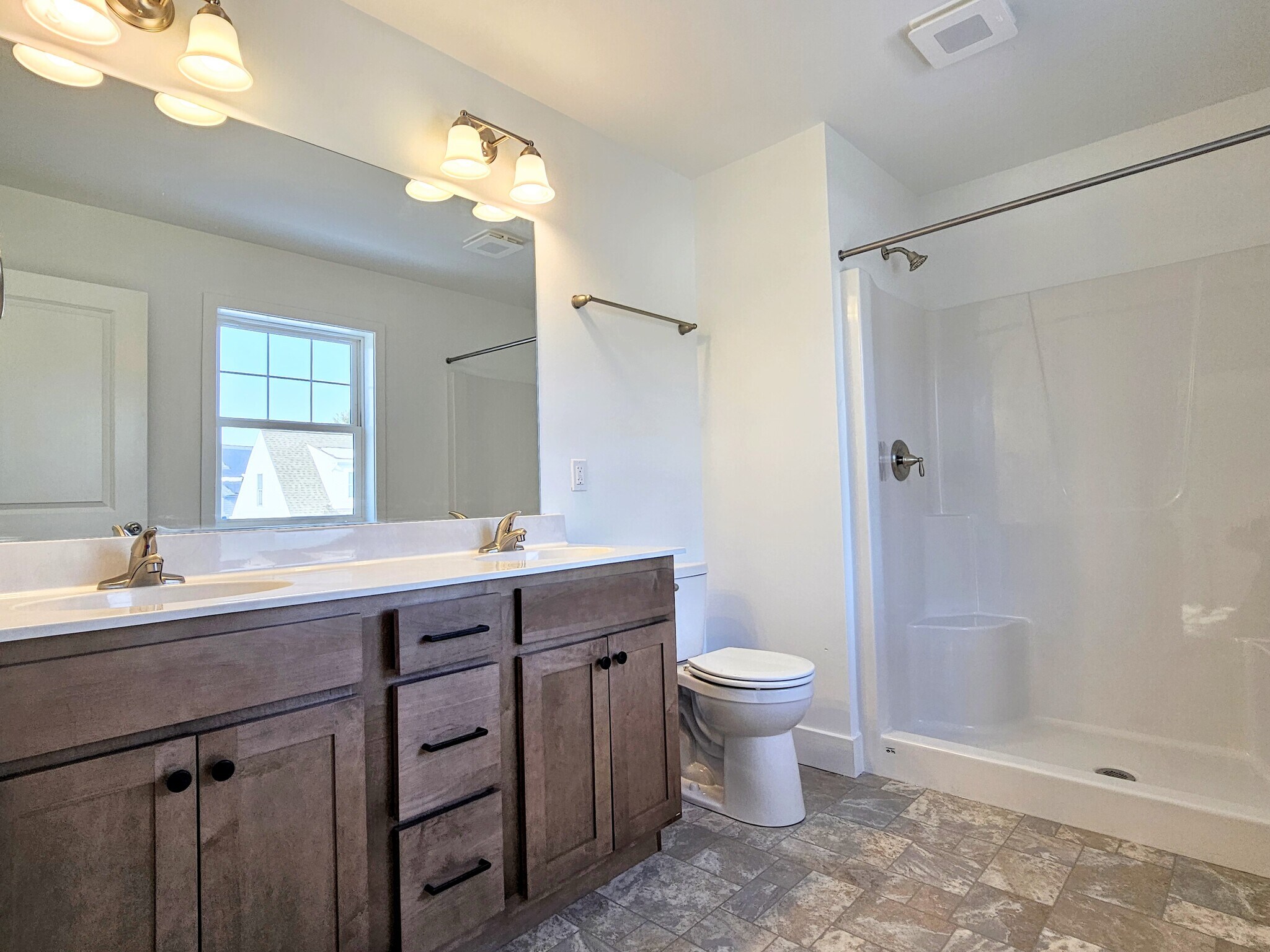 Building Photo - 398 Hensley St