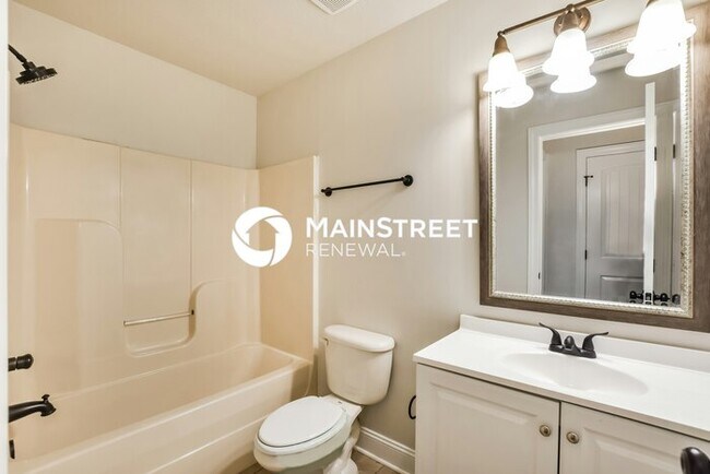 Building Photo - 3 Bedroom Pet-Friendly Home in HUNTSVILLE, AL with Main Street Renewal