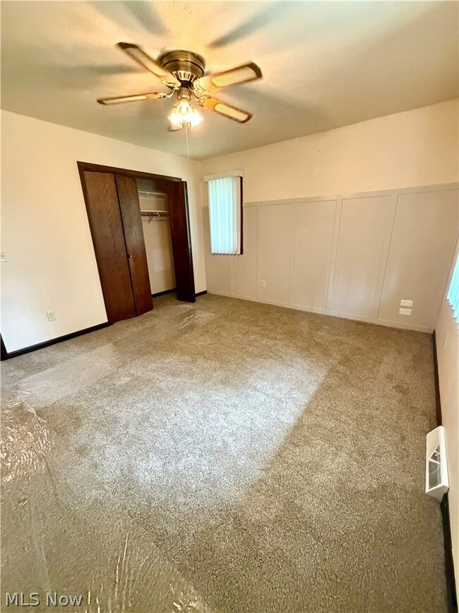 Building Photo - 6218 Island Dr NW