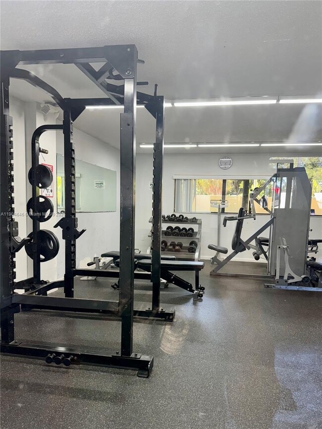 Building Photo - 605 Ives Dairy Rd