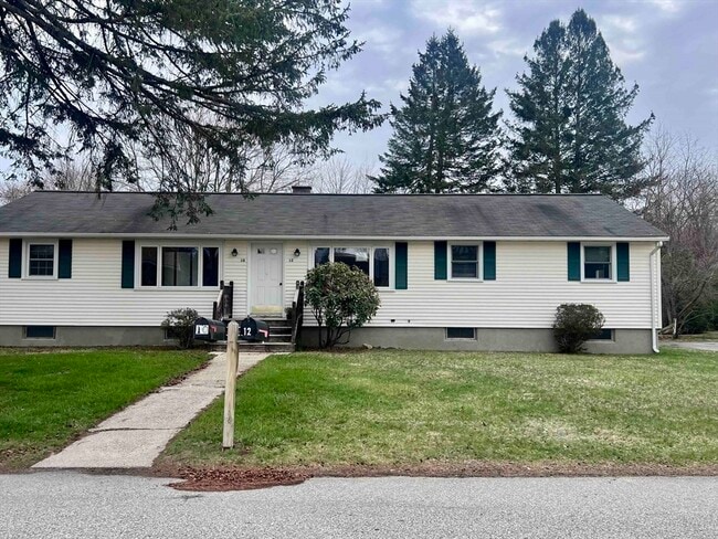 Building Photo - 12 Saran Ave