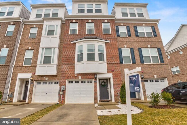 Building Photo - 11716 Emily Dickinson Pl