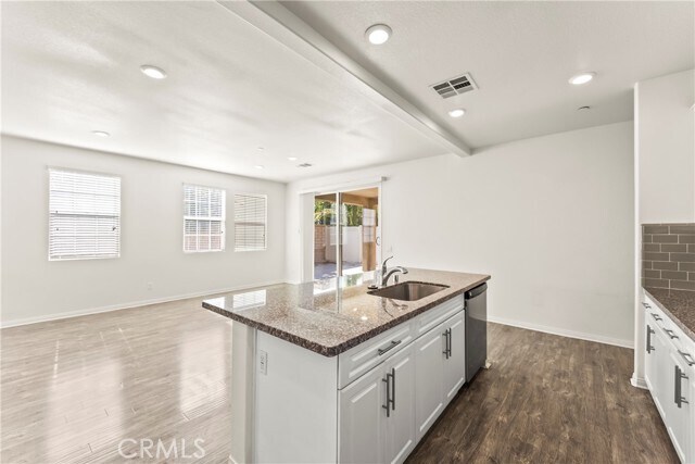 Building Photo - 6111 Rosewood Way