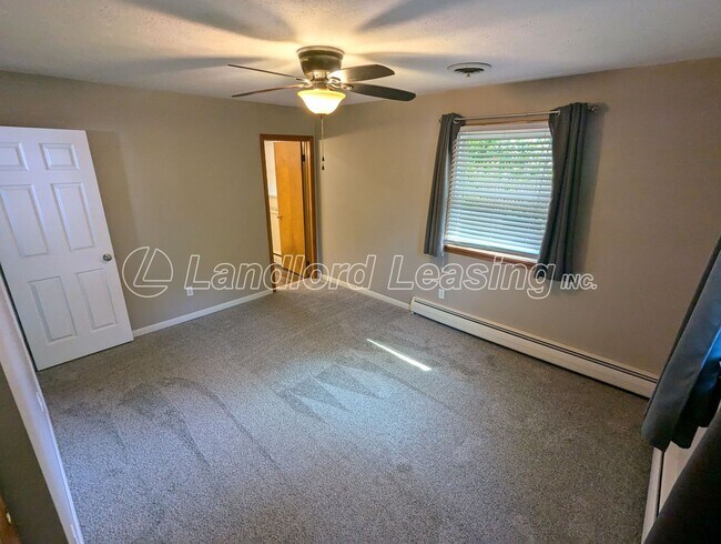 Building Photo - Updated Ranch on Corner Lot in Vermilion