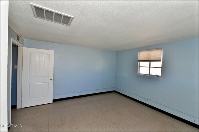 Building Photo - 8058 Gilbert Dr