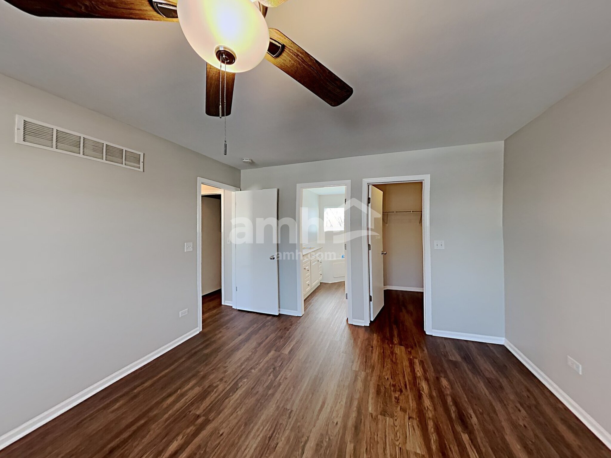 Building Photo - 1712 Tall Oaks Dr