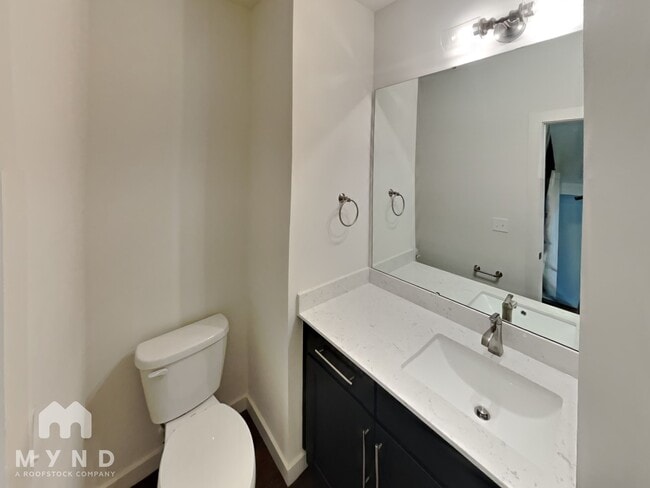 Building Photo - 436 E 33rd St