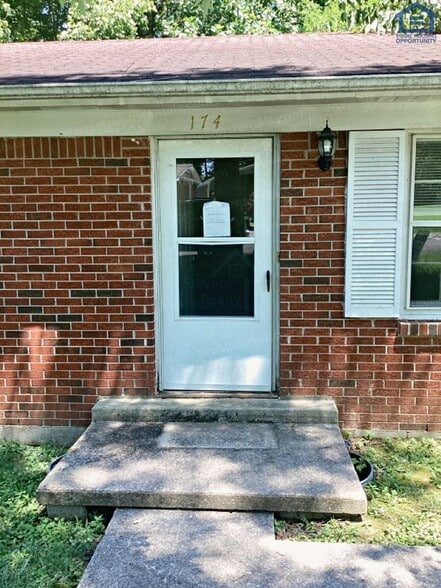 Building Photo - 174 Long Meadow Dr