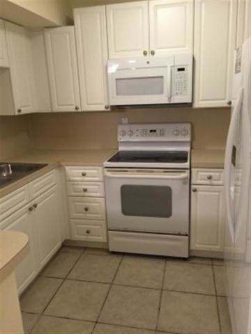 Building Photo - 8237 Thames Blvd