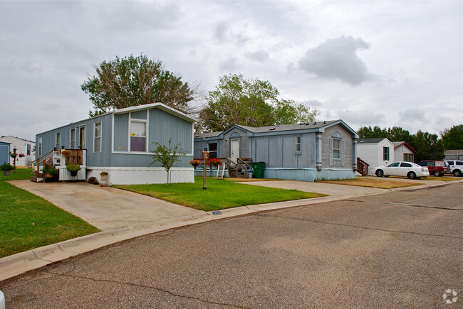 Building Photo - Hickory Creek