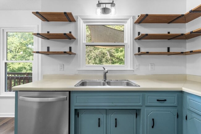 Building Photo - 383 Bosca Ct