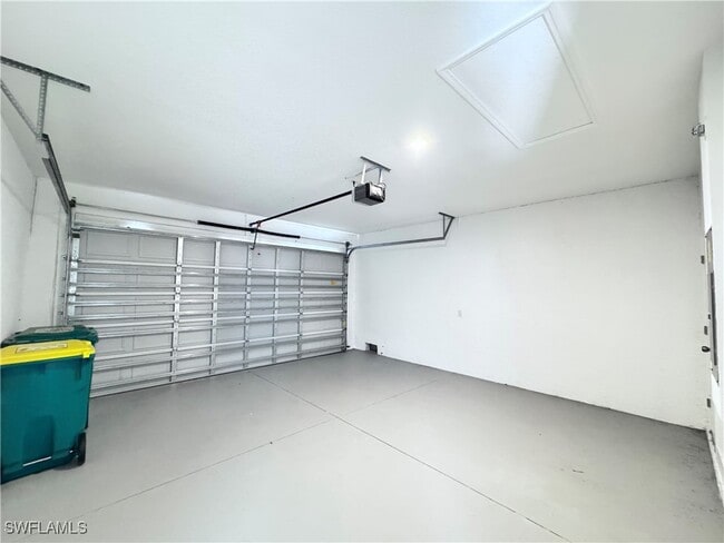 Building Photo - 211 Australian Dr