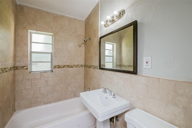 Building Photo - 16410 NW 20th Ave