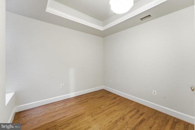 Building Photo - 1362 Irving St NW