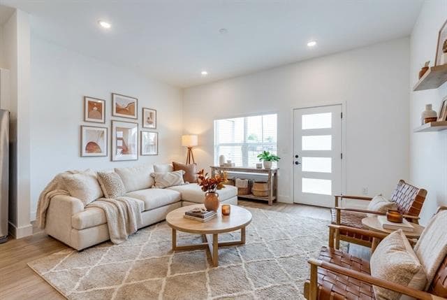 Building Photo - 820 W McLeroy Blvd