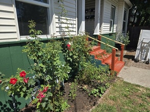 Building Photo - 908 15th St