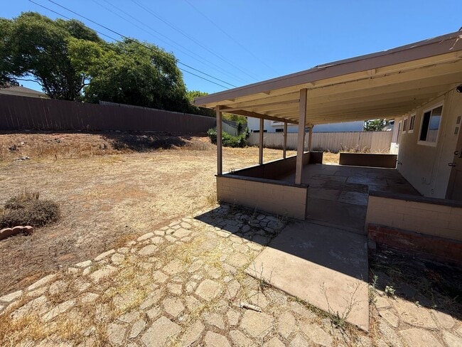 Building Photo - 3 Bedroom 2 Bathroom House for Rent