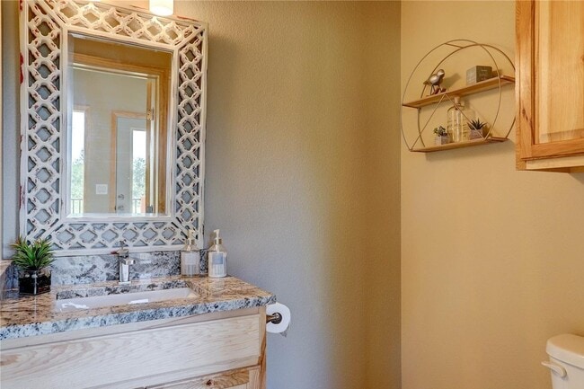 Building Photo - 136 Gail Ln