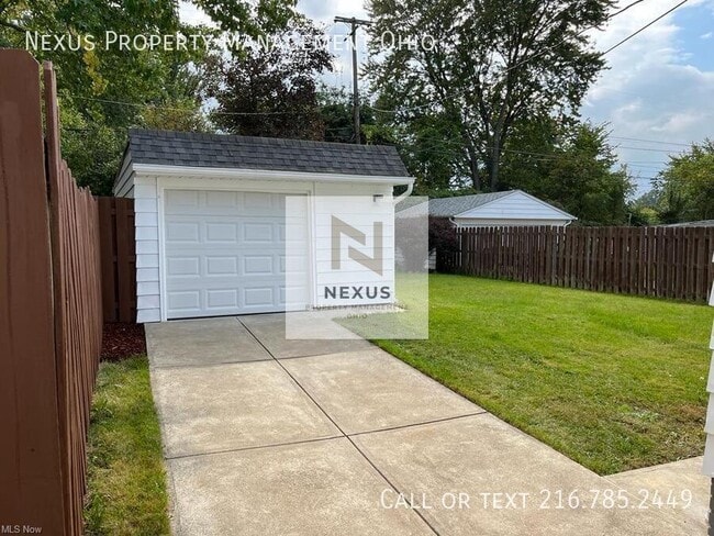 Building Photo - 4003 Woodway Ave