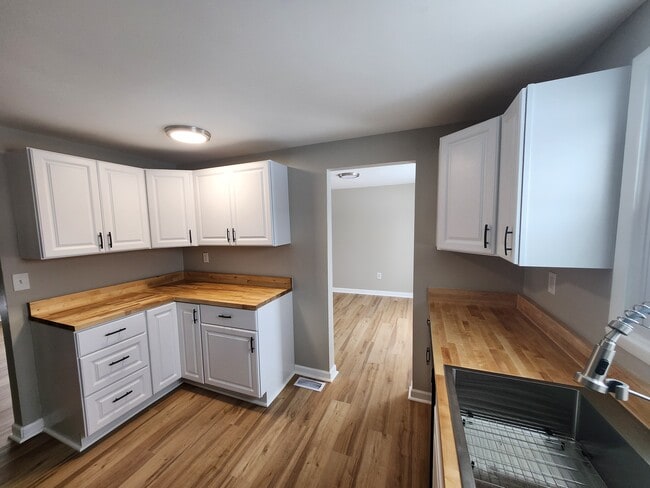 Building Photo - 8439 Lace Bark Ln