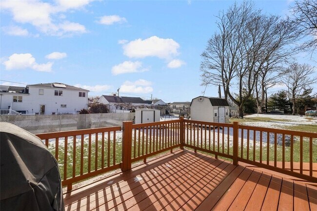 Building Photo - 227 Marshall Ave