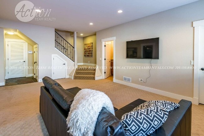 Building Photo - 7225 Centennial Glen Dr