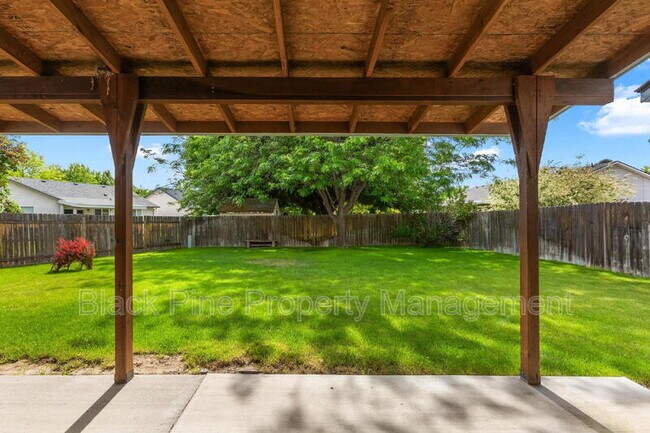 Building Photo - 2117 S Crimson Rose Way
