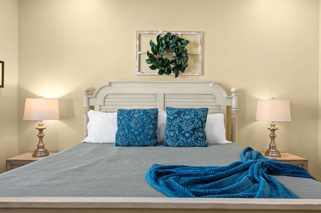 Building Photo - 2469 Bungalo Ln