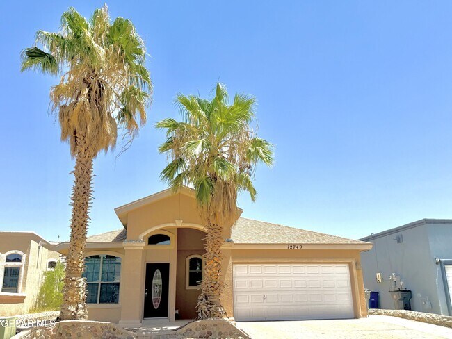 Building Photo - 12749 Tierra Salas Dr