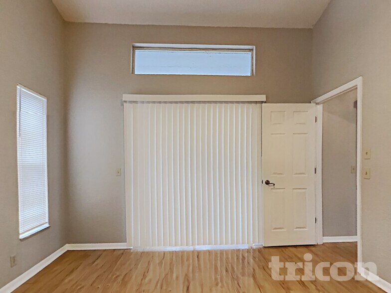 Building Photo - 14638 Coronado Dr