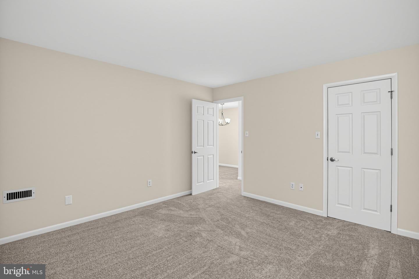 Building Photo - 2034 Lucas Ln