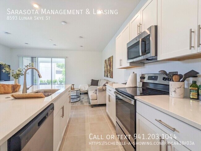 Building Photo - 8593 Lunar Skye St