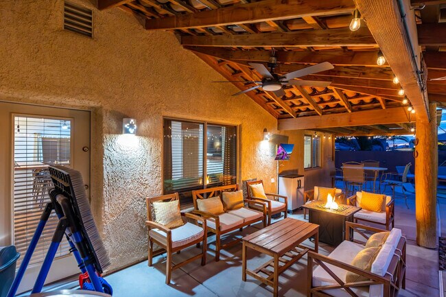 Building Photo - 3921 Aloha Ln