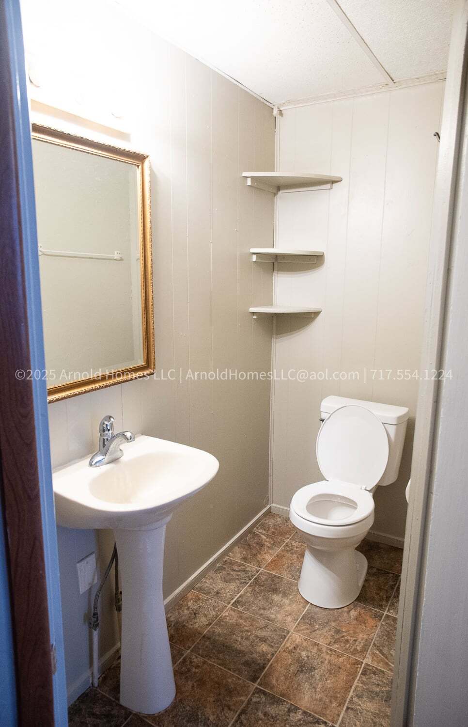 Half Bathroom - 1024 W Trindle Rd