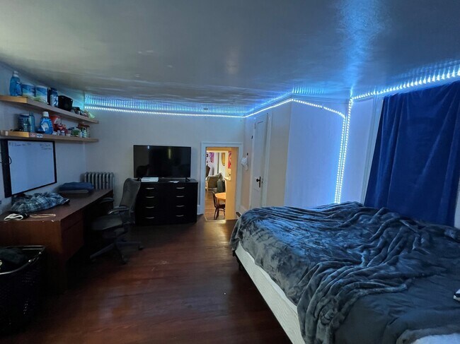 Building Photo - 203 Prospect St