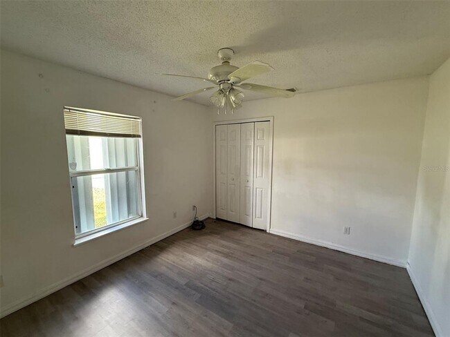 Building Photo - 607 Basingstoke Ct