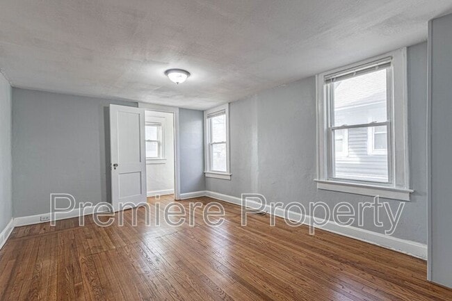 Building Photo - 2400 N 12 St