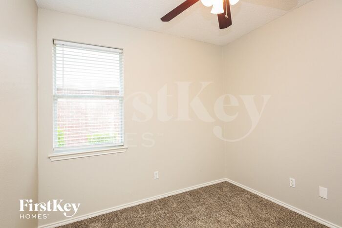 Building Photo - 500 Blueberry Hill Ln