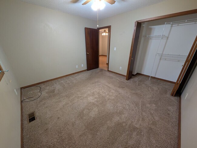 Building Photo - Elk River 3bd 2ba House For Rent