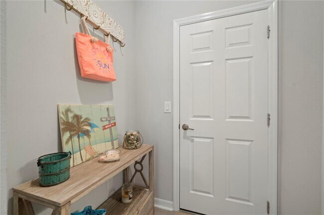 Building Photo - 5636 Silver Sun Dr